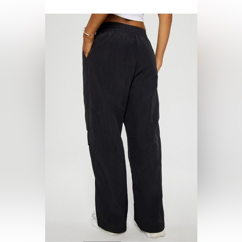Fabletics Woven Crinkle Pant sz L NEW! - Picture 2 of 12
